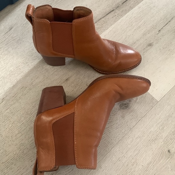 MADEWELL Regan boot pull‎ on Boots Size 8.5 Saddle BROWN Booties Short Heeled - Picture 9 of 10